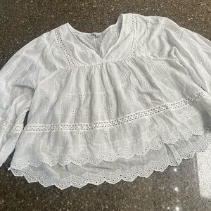 American Eagle White Eyelet Crochet Boho Blouse Size M Peasant Fairy Beach EUC